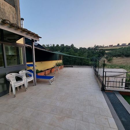 דירות מונטפיאסקונה Summer House חדר תמונה